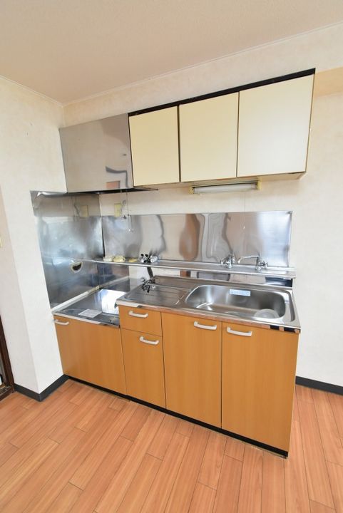 ビバリーヒル宮北202のキッチン