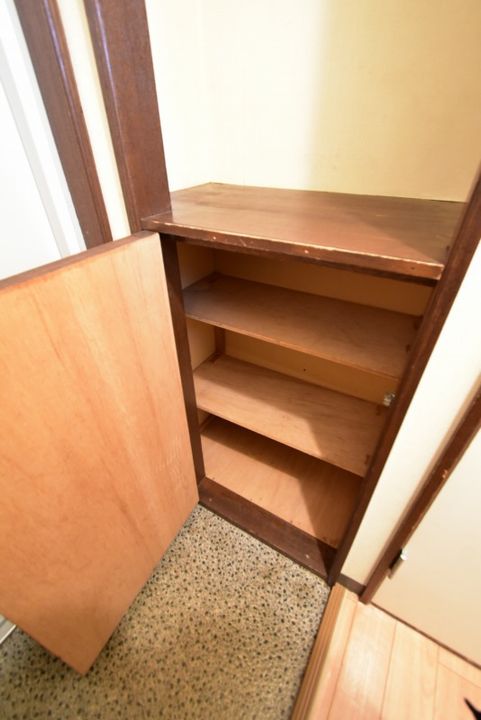 ビバリーヒル宮北202の玄関