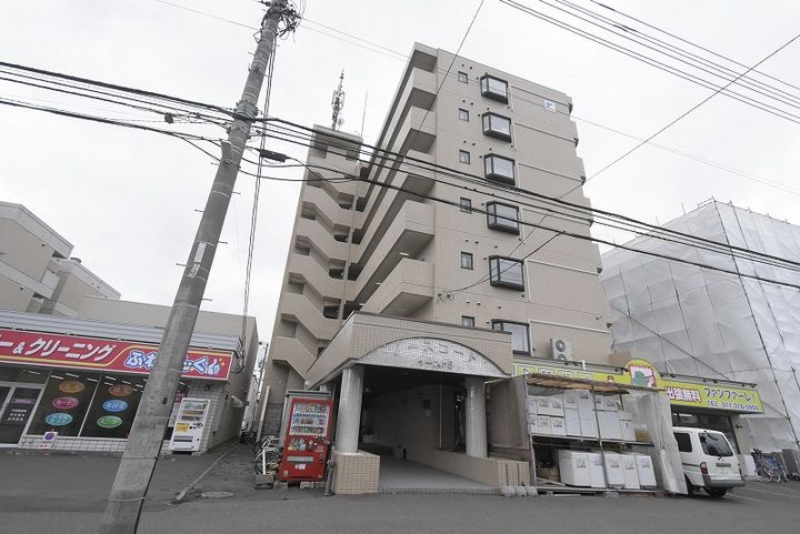 ローヤルハイツ月寒東5407の外観