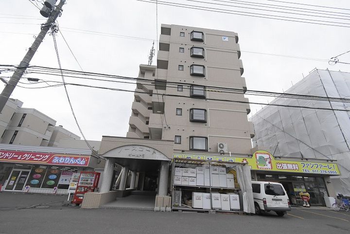 ローヤルハイツ月寒東5407の外観