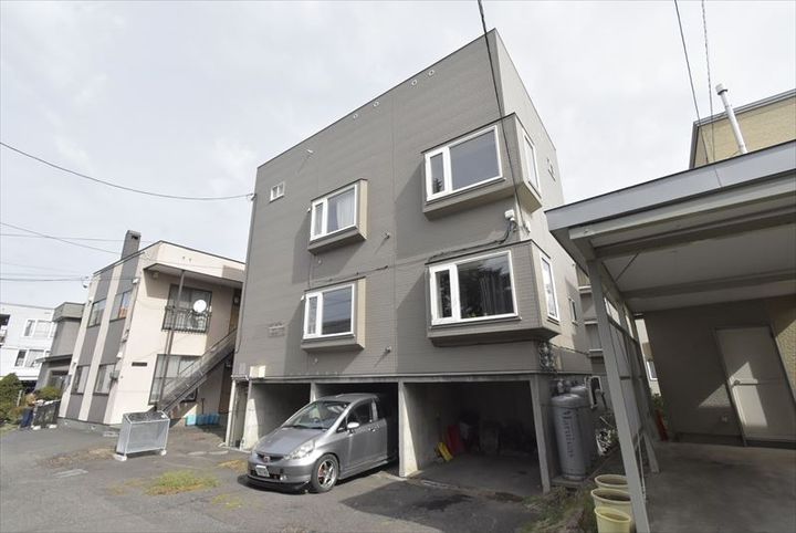 月寒原レジデンス201の外観