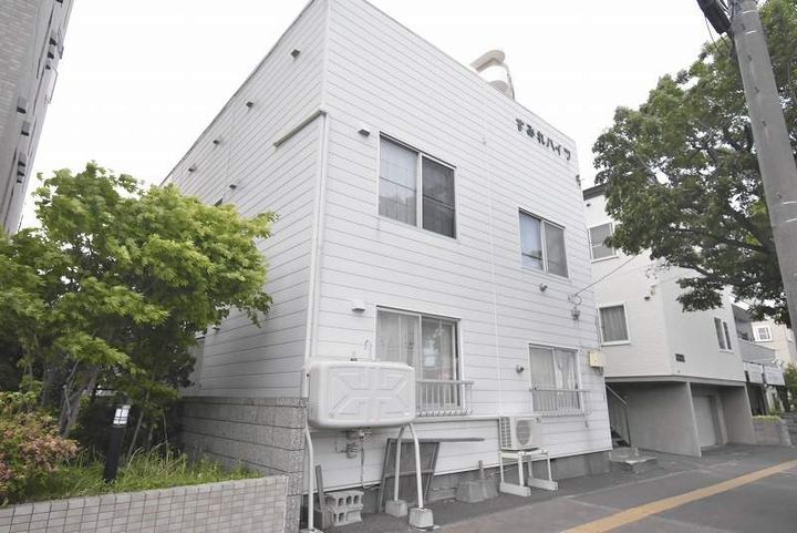 北海道札幌市豊平区美園七条6丁目の賃貸アパートの外観