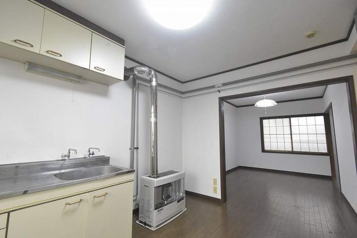 北海道札幌市豊平区美園七条6丁目の賃貸アパートの内装