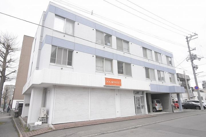 北海道札幌市豊平区美園二条4丁目の賃貸マンションの外観