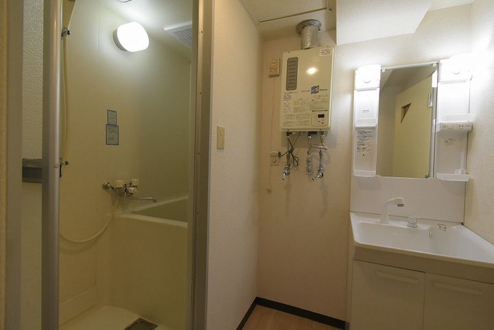 北海道札幌市豊平区美園二条4丁目の賃貸マンションの内装