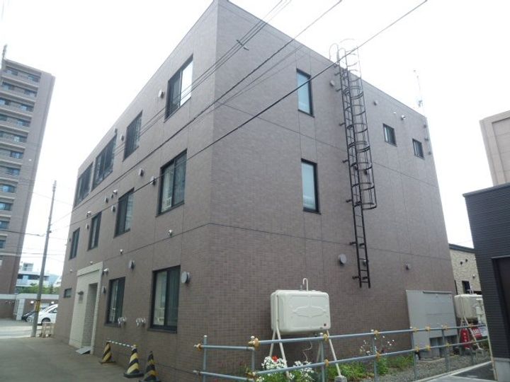北海道札幌市豊平区豊平七条10丁目の賃貸マンションの外観