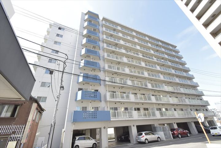 LA DOUCEUR豊平4条の外観