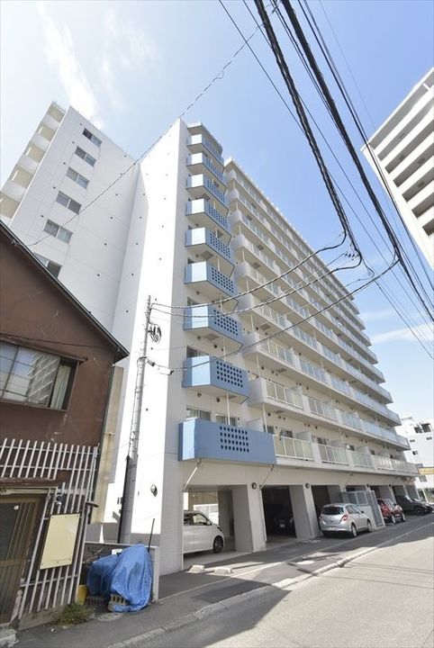 LA DOUCEUR豊平4条の外観