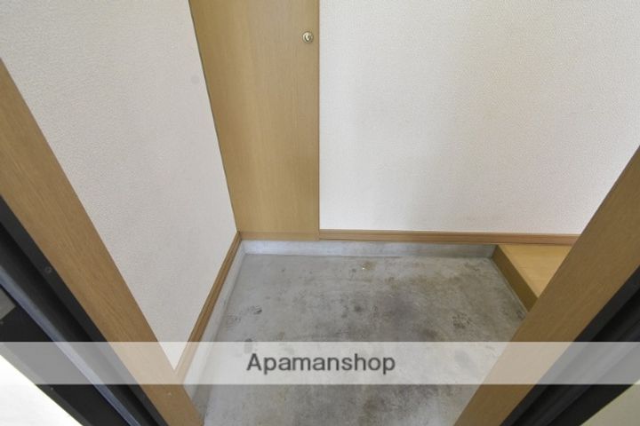 プラトウ202の玄関