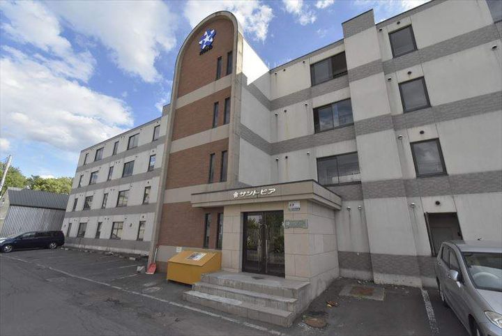 サントピア401号室の外観