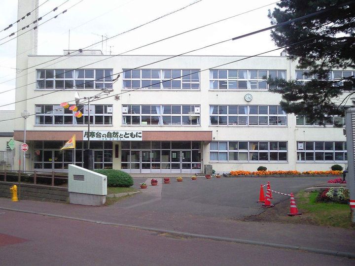 レオパレス月寒西102の周辺
