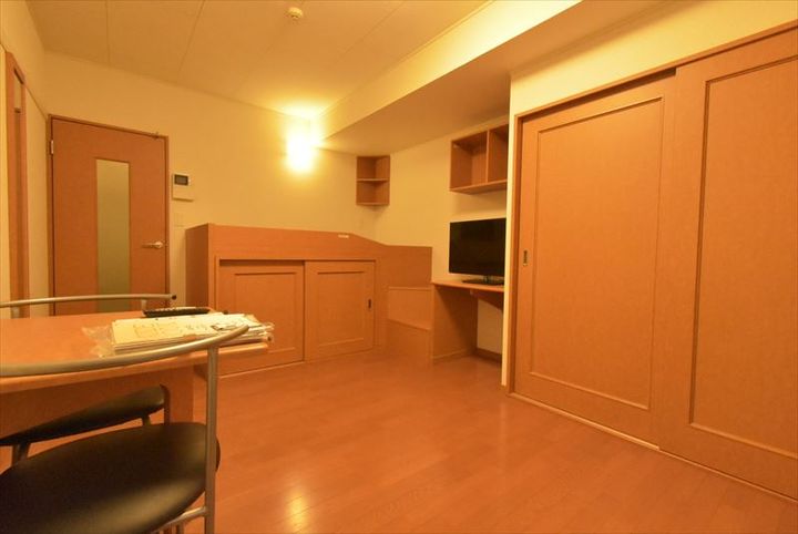 レオパレスフィオーレ月寒110の内装