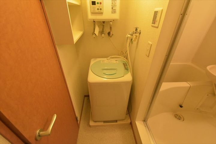 レオパレスフィオーレ月寒110の内装