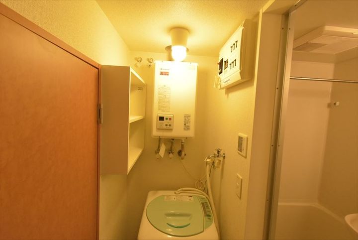 レオパレスフィオーレ月寒110の内装