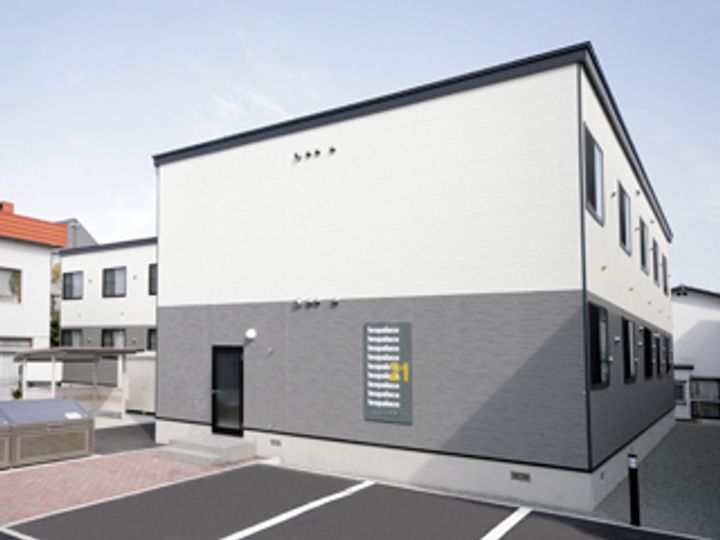 レオパレスフィオーレ月寒110の外観