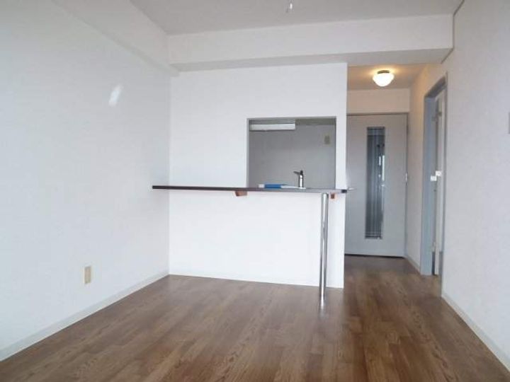 ペルドゥエープス美園00703の内装