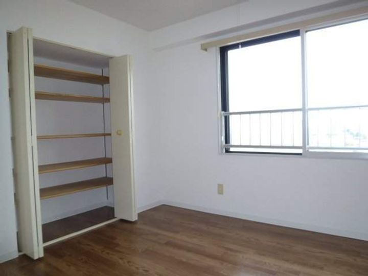 ペルドゥエープス美園00703の内装