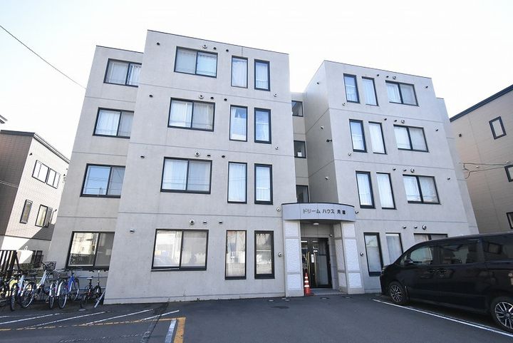 ドリームハウス月寒106の外観