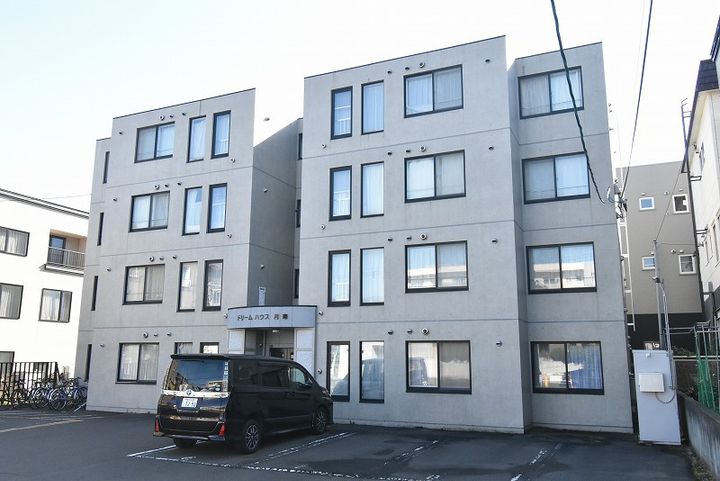 ドリームハウス月寒106の外観