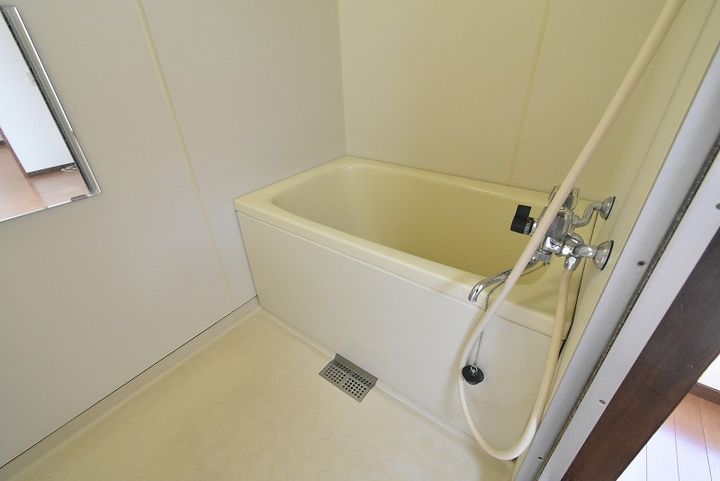 レジデンスやまいち401の風呂