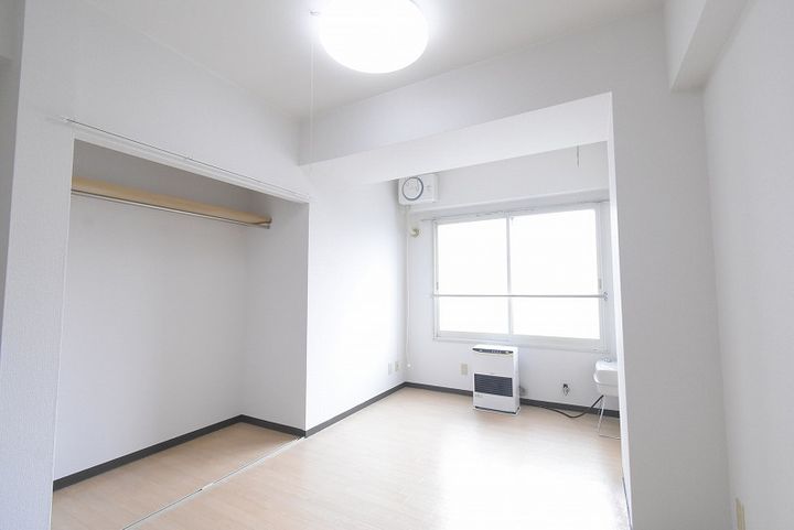 メゾンボンセンスの居間