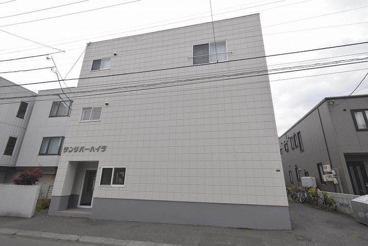 サンリバーハイツ206の外観