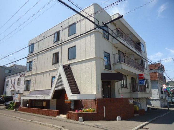 北海道札幌市豊平区月寒東一条5丁目の賃貸マンションの外観