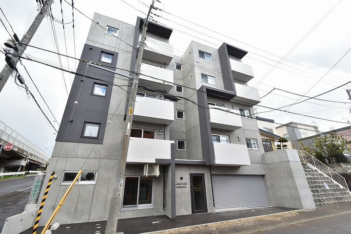 カームヒルズ西岡101の外観
