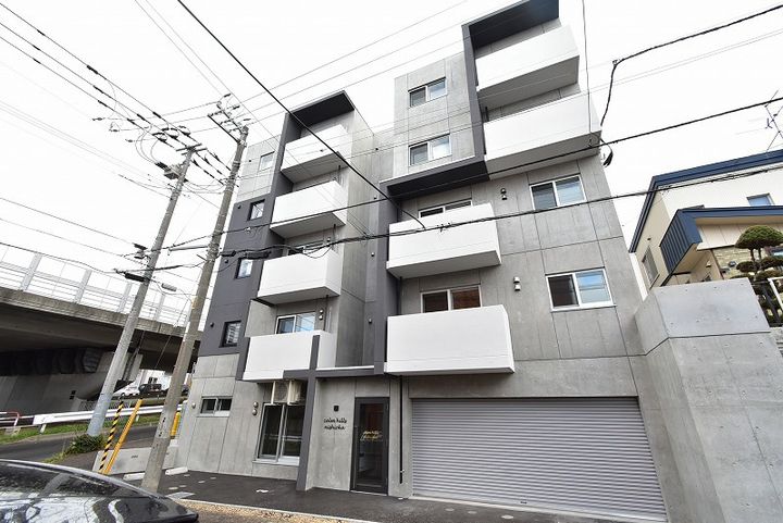 カームヒルズ西岡101の外観