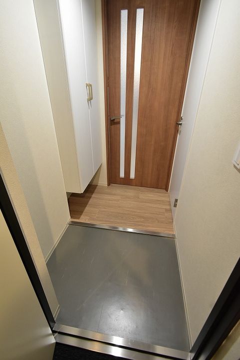 カームヒルズ西岡101の玄関