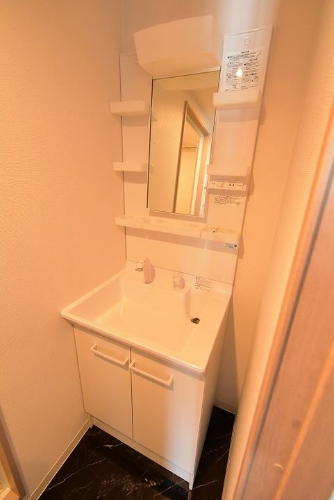 NRJニシオカ102の内装