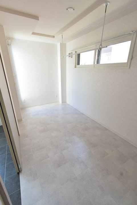 NRJニシオカ102の内装