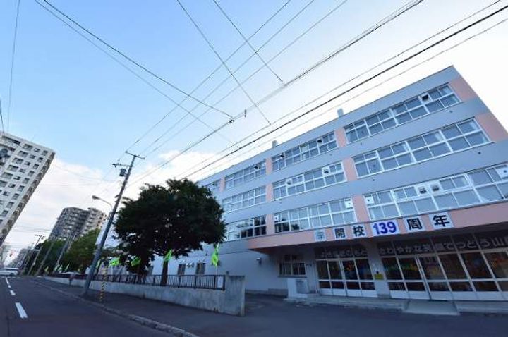 ケンタクコーポ南13条311の周辺