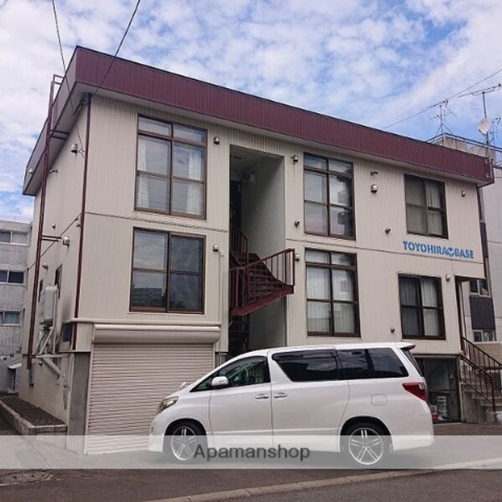 北海道札幌市豊平区美園一条5丁目の賃貸アパートの外観