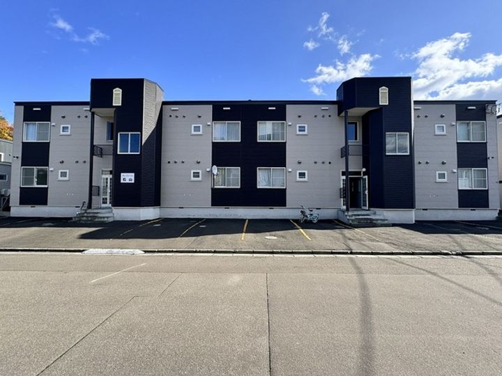 クレストール石山の外観