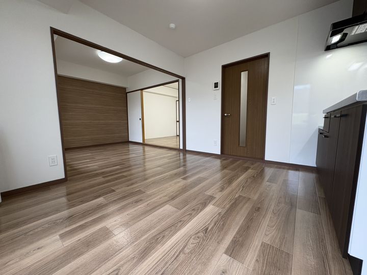 レジデンス丸亀の居間