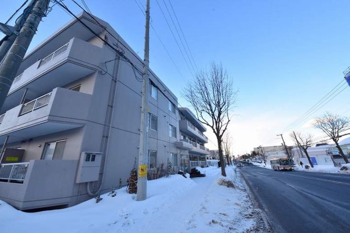 メゾンラックス102の外観