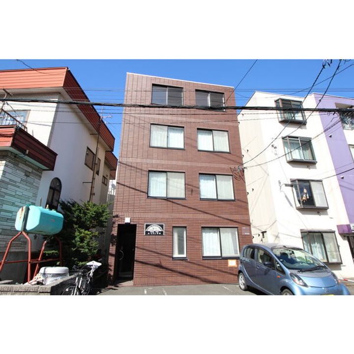 ル・グラン平岸101の外観