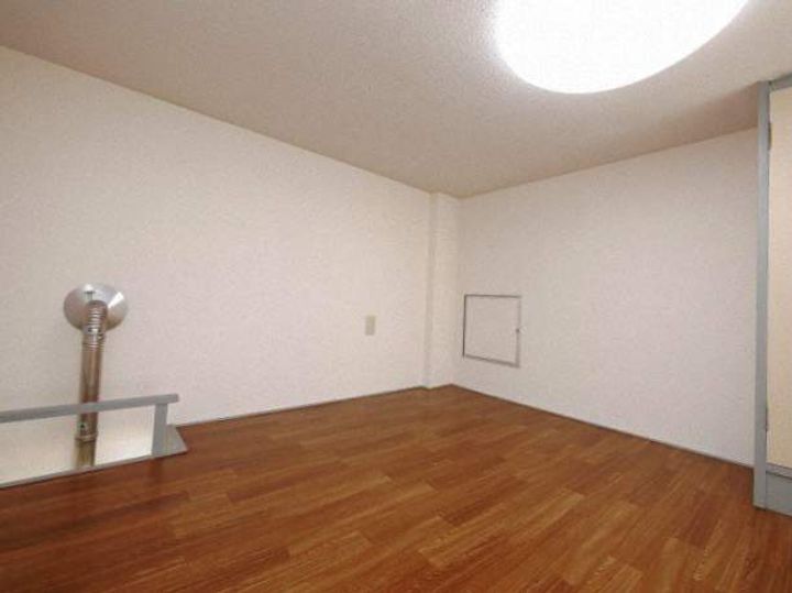 シャトー中の島00208の内装