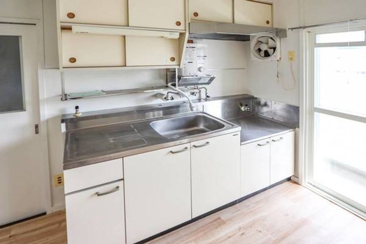 ビレッジハウス川沿3号棟0306のキッチン