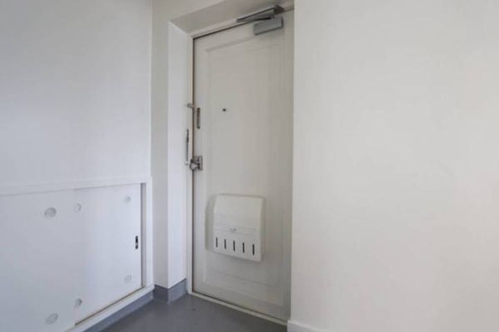 ビレッジハウス川沿3号棟0306の玄関