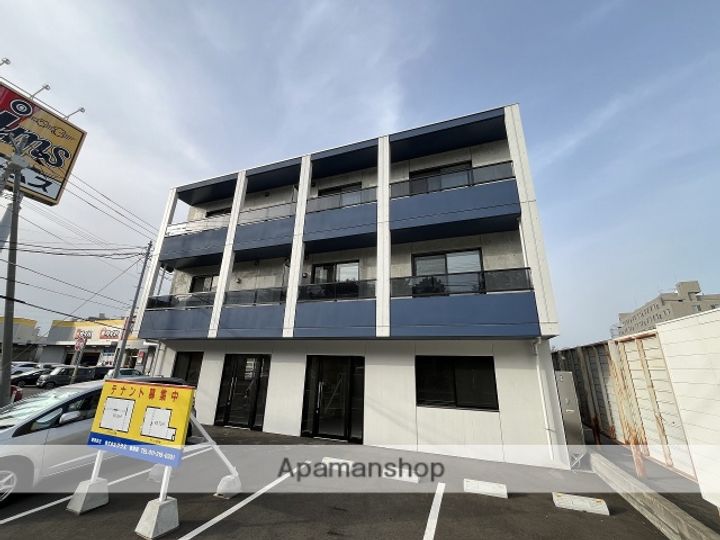 北海道札幌市豊平区月寒東一条17丁目の賃貸マンションの外観