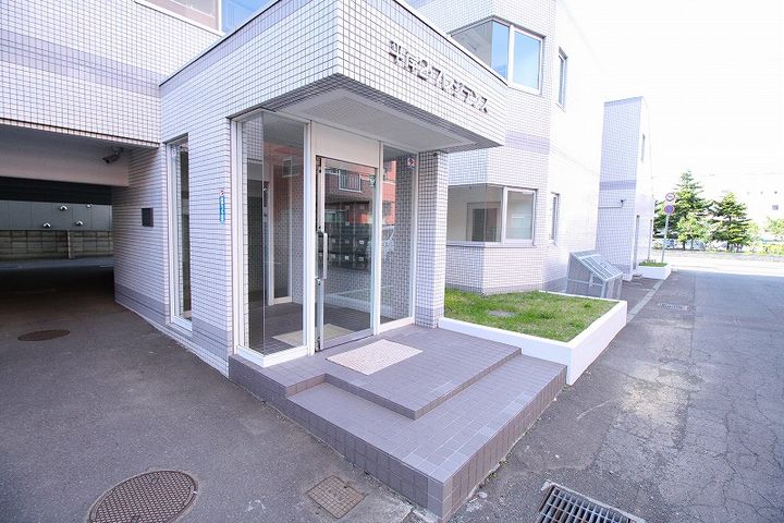 平岸2.7レジデンスの外観