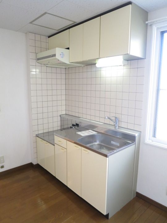 北海道札幌市西区発寒四条4丁目の賃貸アパートのキッチン