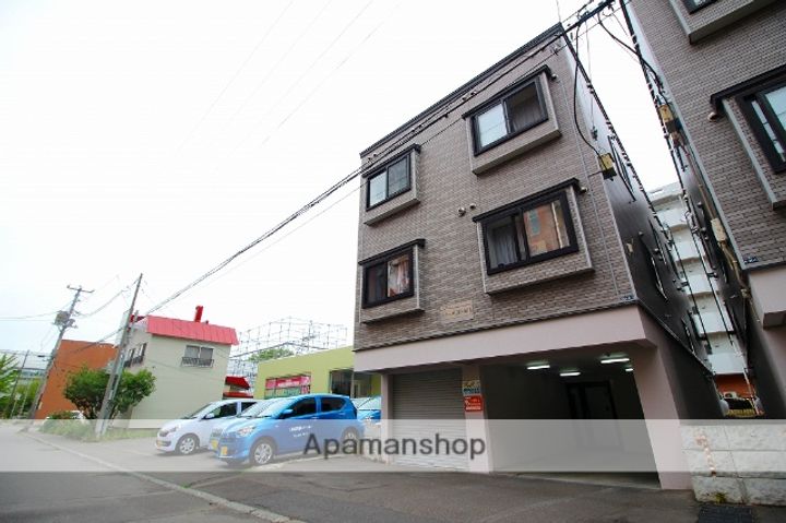 北海道札幌市南区澄川四条7丁目の賃貸アパートの外観