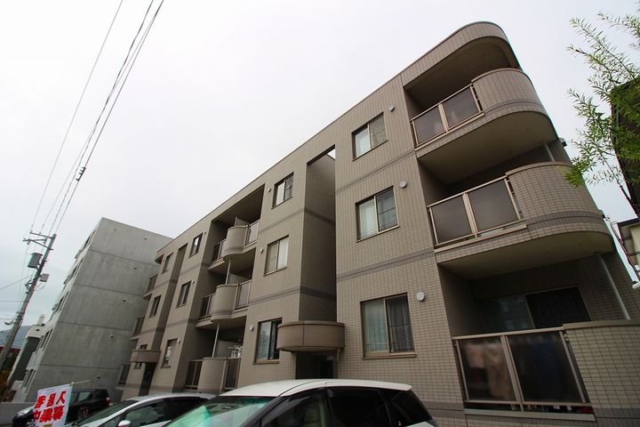 游ライフC-1の外観