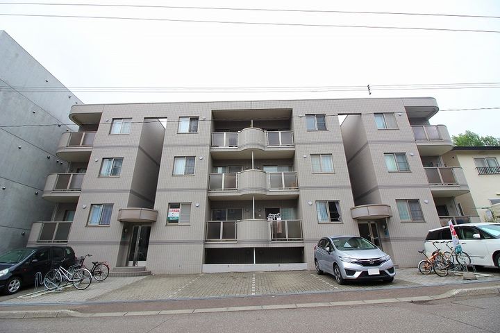 游ライフC-1の外観