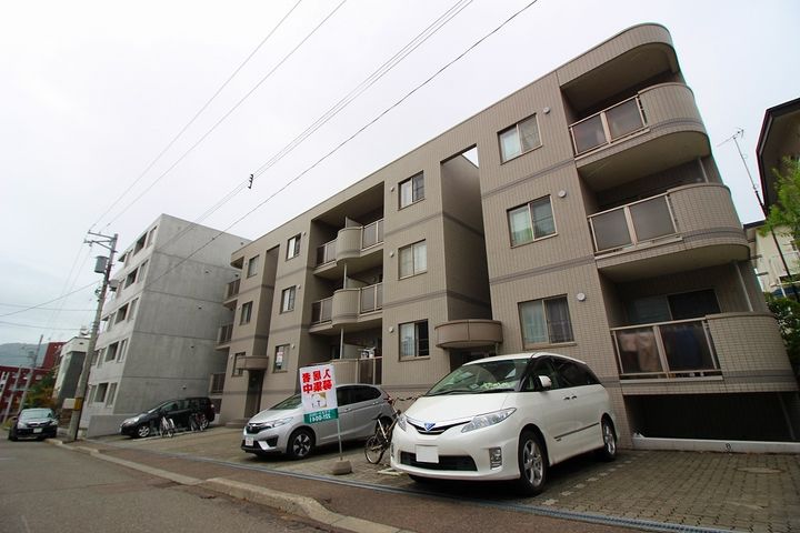 游ライフC-1の外観