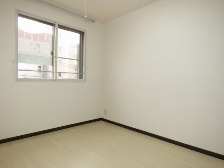 游ライフC-1の内装