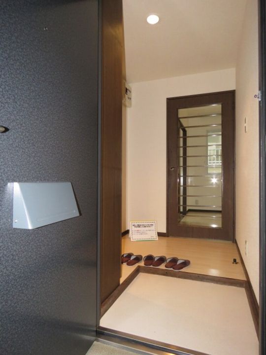 游ライフC-1の玄関